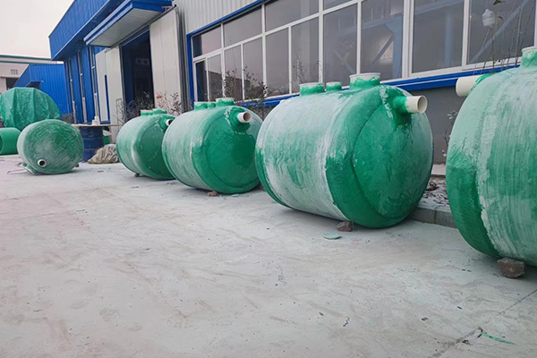 清理玻璃鋼化糞池的時候為什么要注意通風(fēng) 清理玻璃鋼化糞池的時候為什么要注意通風(fēng)